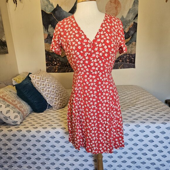 GAP Red Floral Mini Dress Women’s Size 2 Short Sleeve V-Neck Fit & Flare - Picture 9 of 16